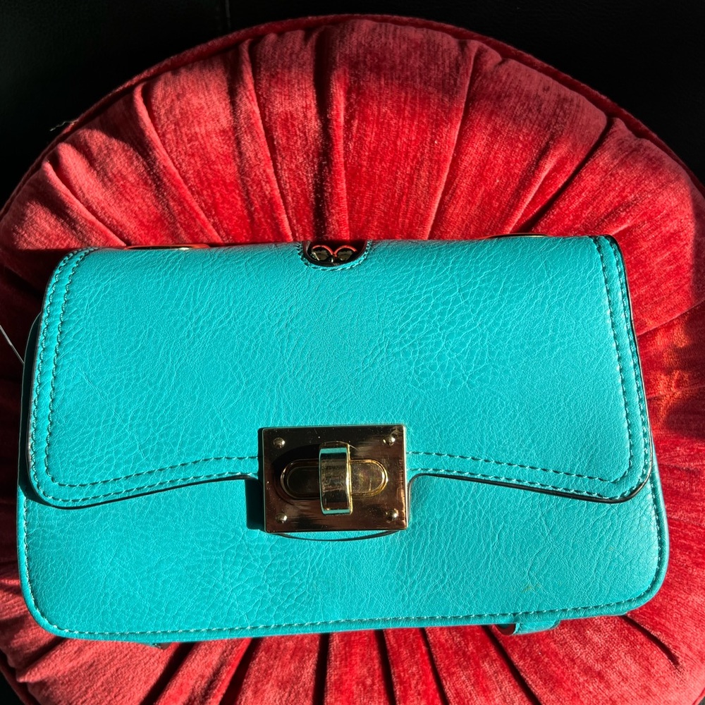 Super cute purse 👛  👜